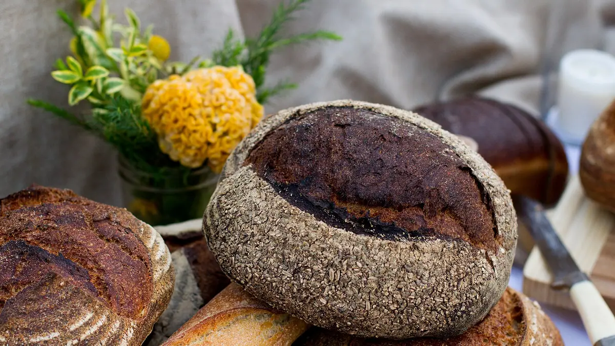 Greenhalgh's Craft Bakery – artisan bakery in Swinton town centre